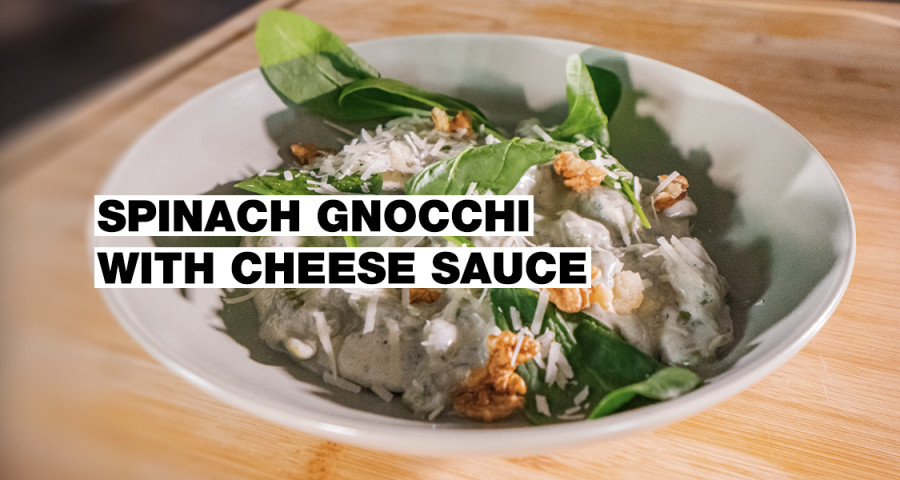 Bleskurychlé špenátové gnocchi se sýrovou omáčkou